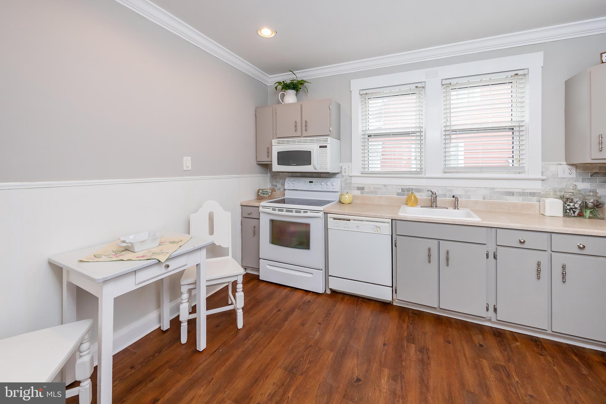 214 Warwick Road Magnolia, NJ 08049 - Photo 12 of 18