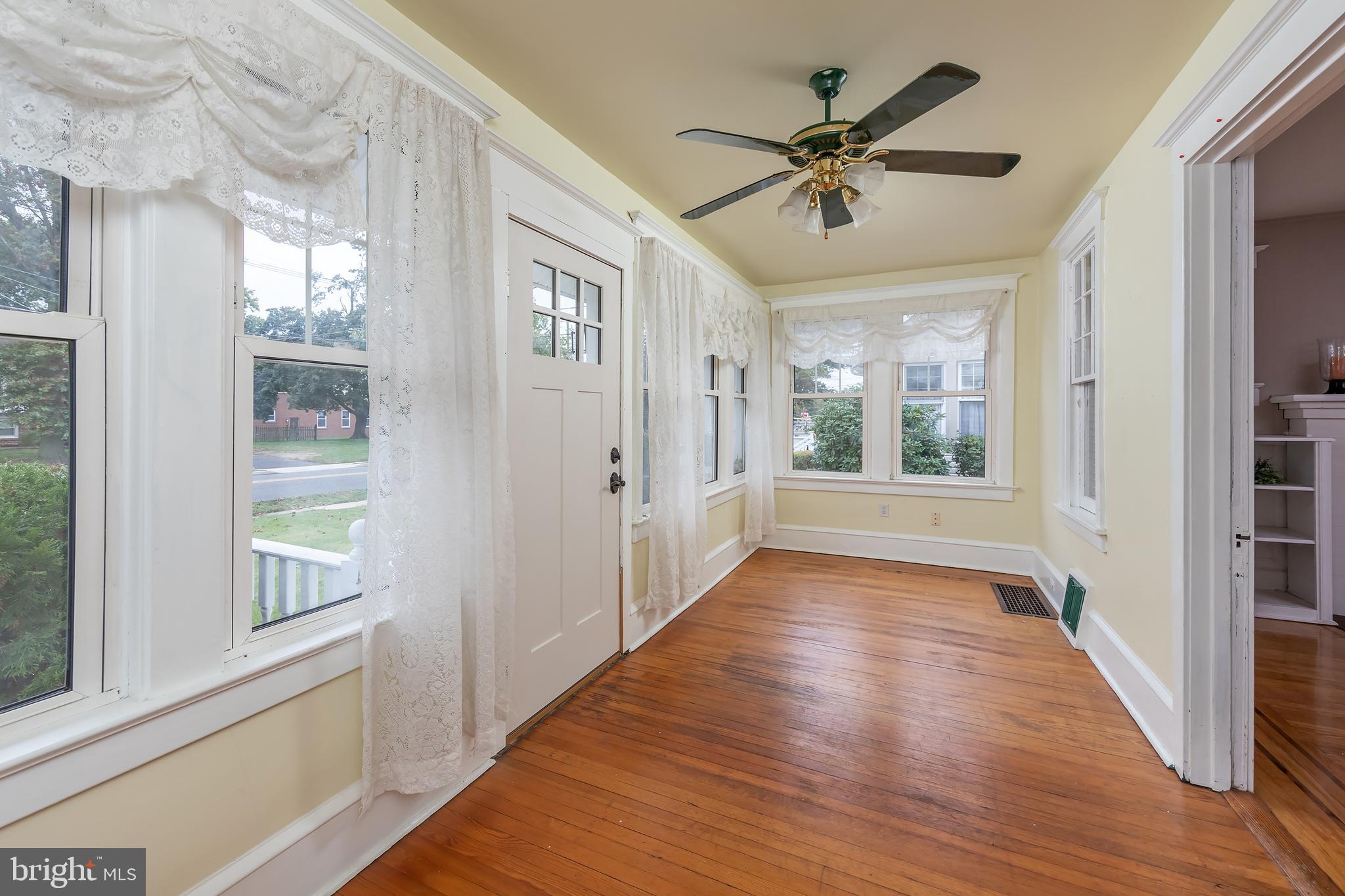 214 Warwick Road Magnolia, NJ 08049 - Photo 4 of 18