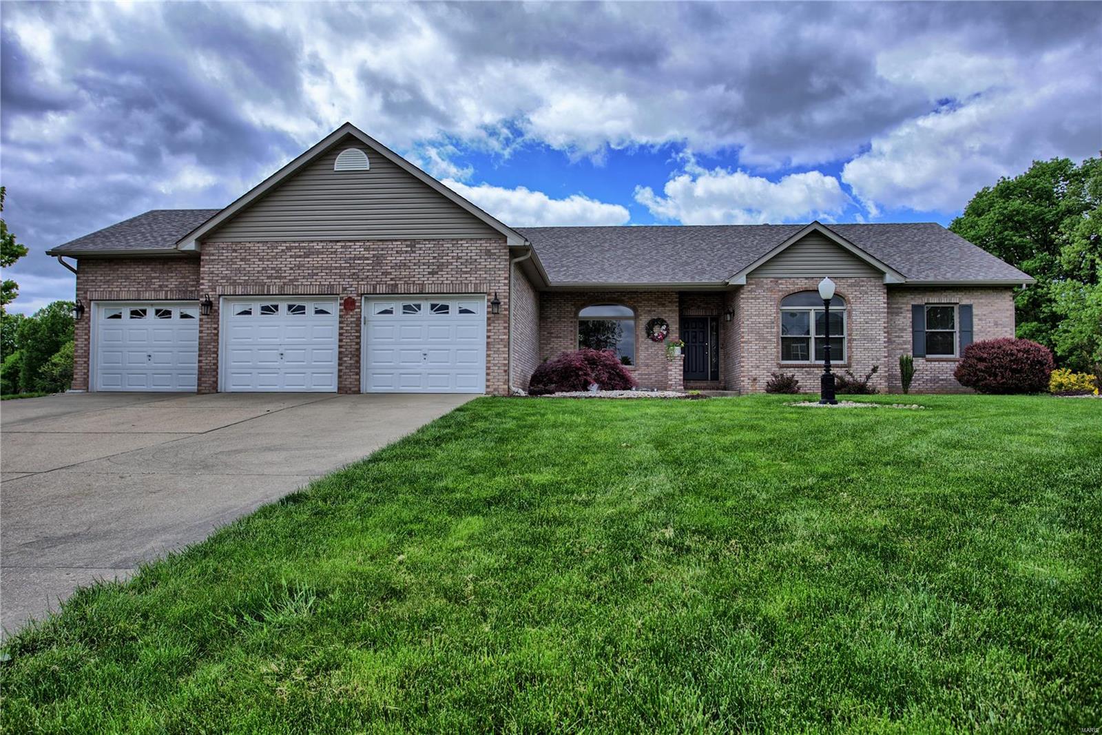 5 Jacob Court Troy, IL 62294 - Photo 1 of 64