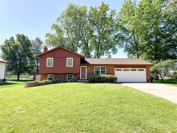 $190,000 | 1011 Oakridge Drive, Effingham, IL 62401