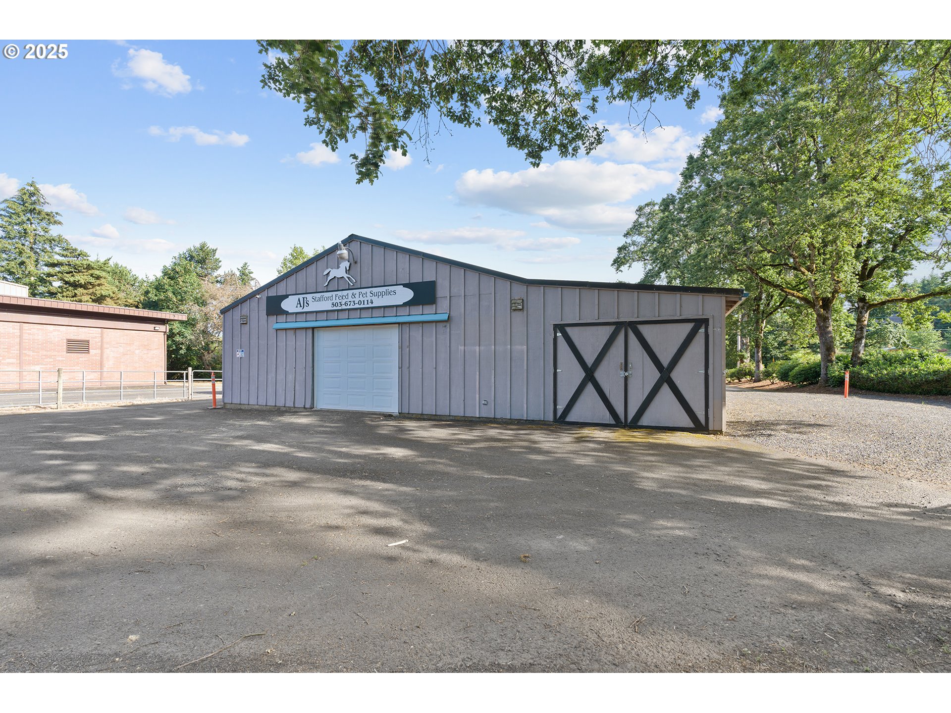 22525 Southwest Stafford Road Tualatin, OR 97062 - Photo 5 of 23
