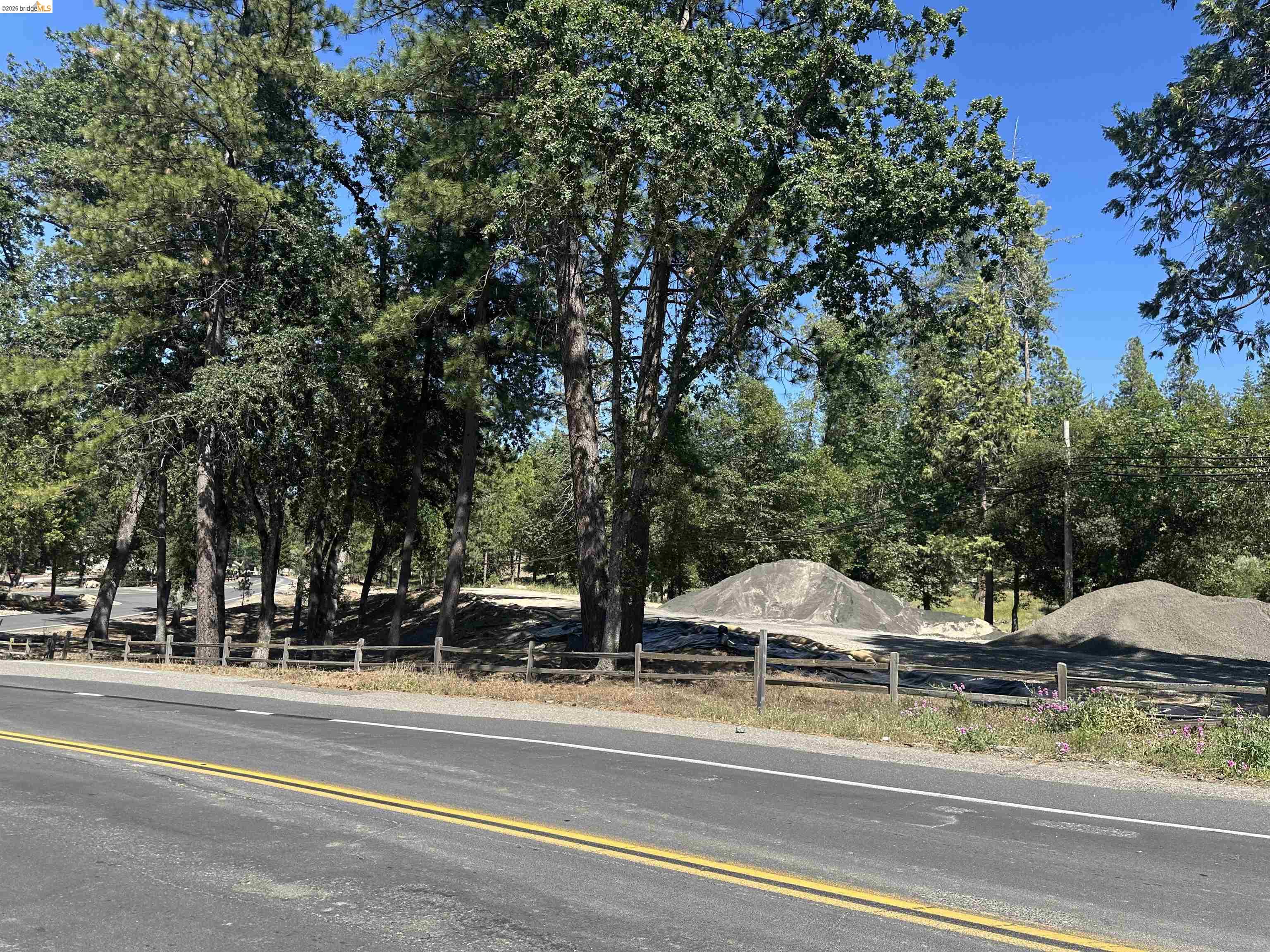 18935 Ferretti Road Groveland, CA 95321 - Photo 9 of 22