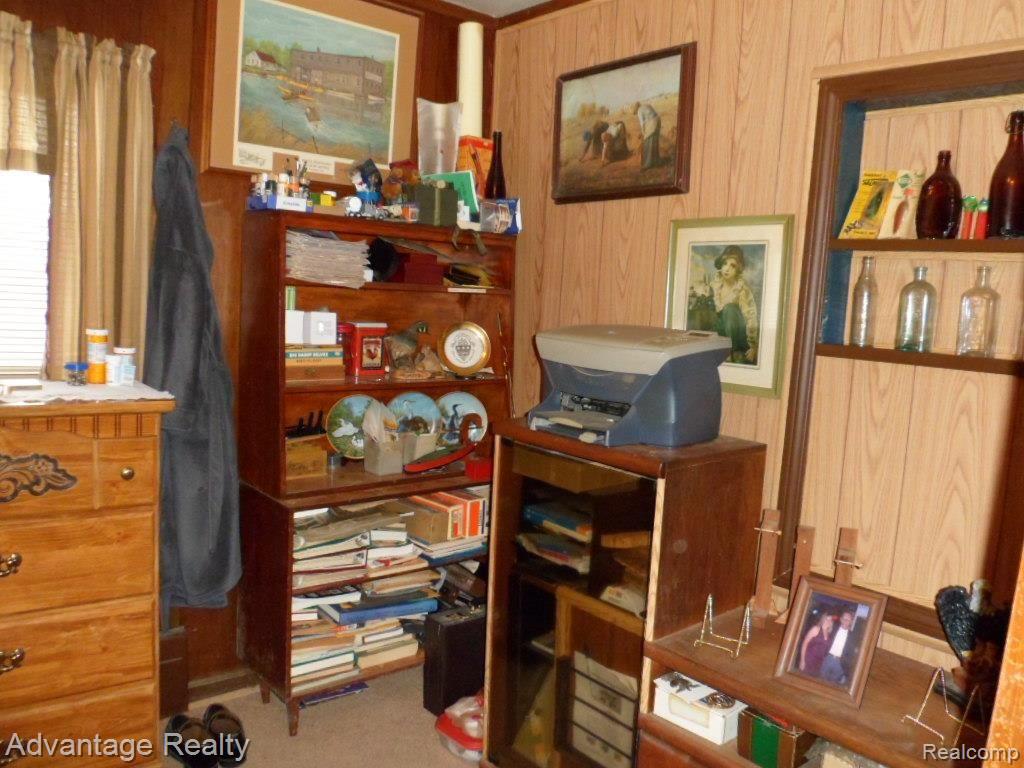 9212 Stone Road Algonac, MI 48001 - Photo 12 of 28 SAM_9085.jpg