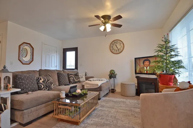 $640,000 | 201 24th Avenue, Ottawa, IL 61350