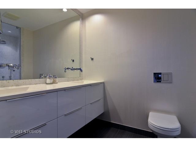1638 North Bissell Street, Unit H Chicago, IL 60614 - Photo 13 of 19