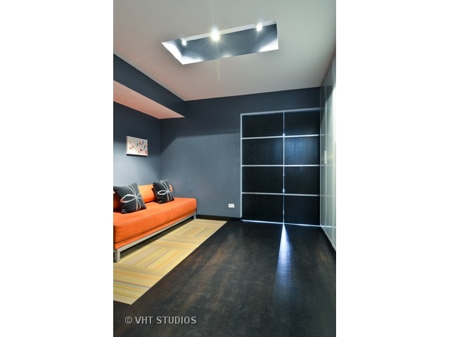 1638 North Bissell Street, Unit H Chicago, IL 60614 - Photo 14 of 19