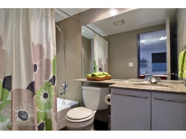 1638 North Bissell Street, Unit H Chicago, IL 60614 - Photo 16 of 19