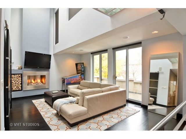 1638 North Bissell Street, Unit H Chicago, IL 60614 - Photo 2 of 19