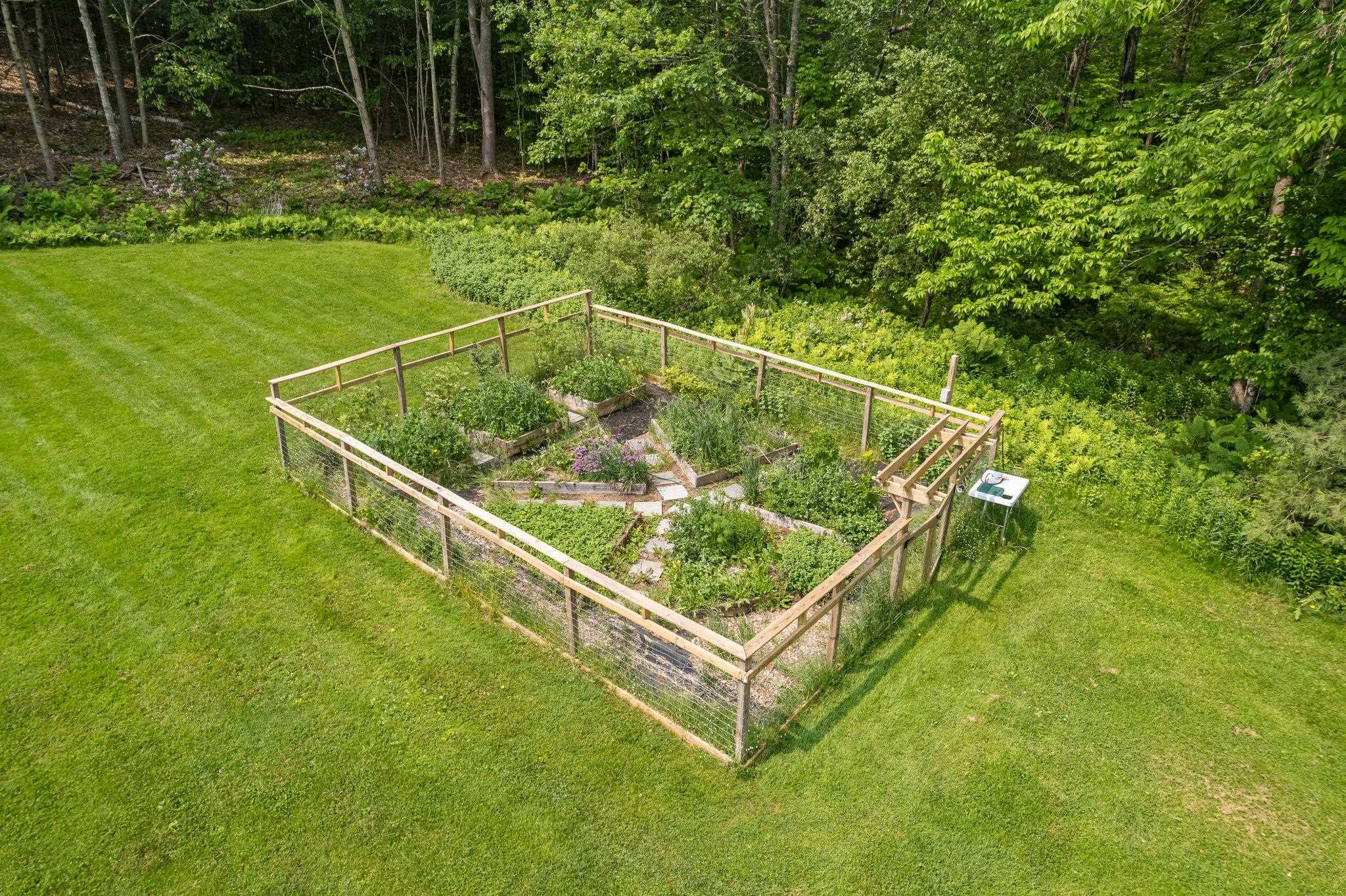 383 Dogford Road Hanover, NH 03750 - Photo 36 of 40
