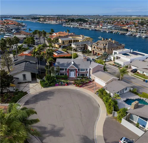 $3,295,000 | 16502 Mariana Circle, Huntington Beach, CA 92649
