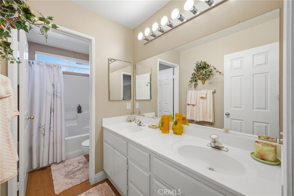 785 Pine Ridge Circle Beaumont, CA 92223 - Photo 40 of 60 Upstairs shared bath