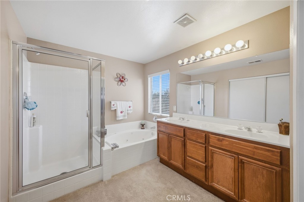 785 Pine Ridge Circle Beaumont, CA 92223 - Photo 45 of 60 Primary bath