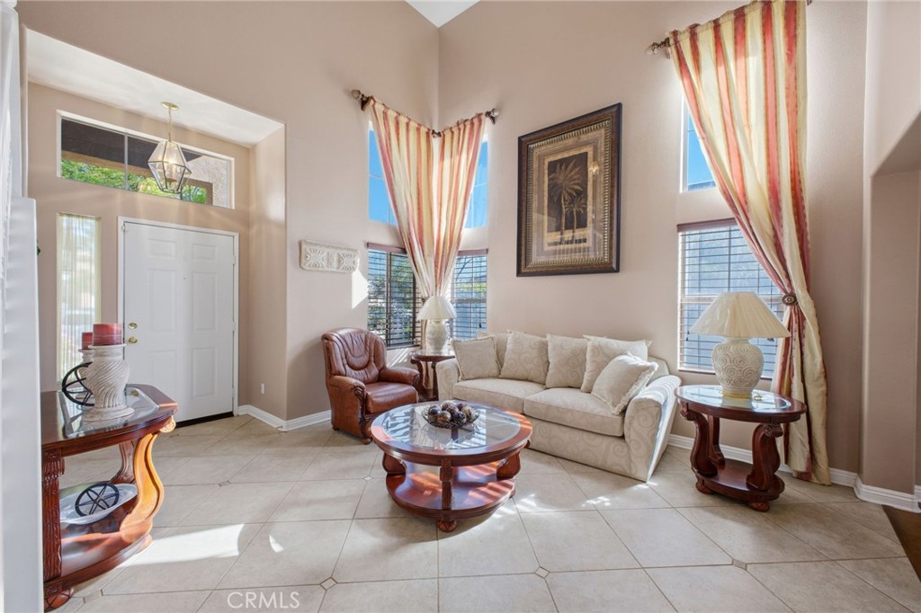 785 Pine Ridge Circle Beaumont, CA 92223 - Photo 7 of 60 Soaring ceilings