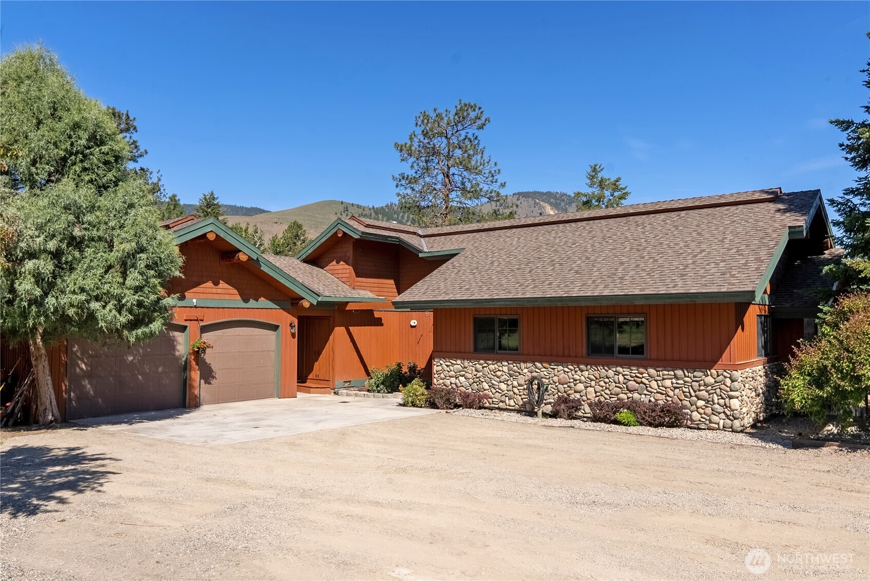 2621 Highway 153 Twisp, WA 98856 - Photo 31 of 40 a picture of a house with a outdoor space