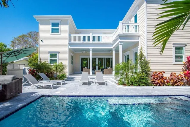 $3,495,000 | 1610 South Street, Key West, FL 33040