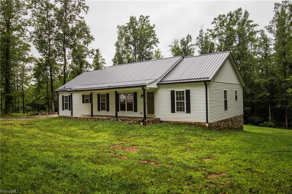 3147 North Lomax Road Traphill, NC 28685 - Photo 4 of 23 Gallery Image 4
