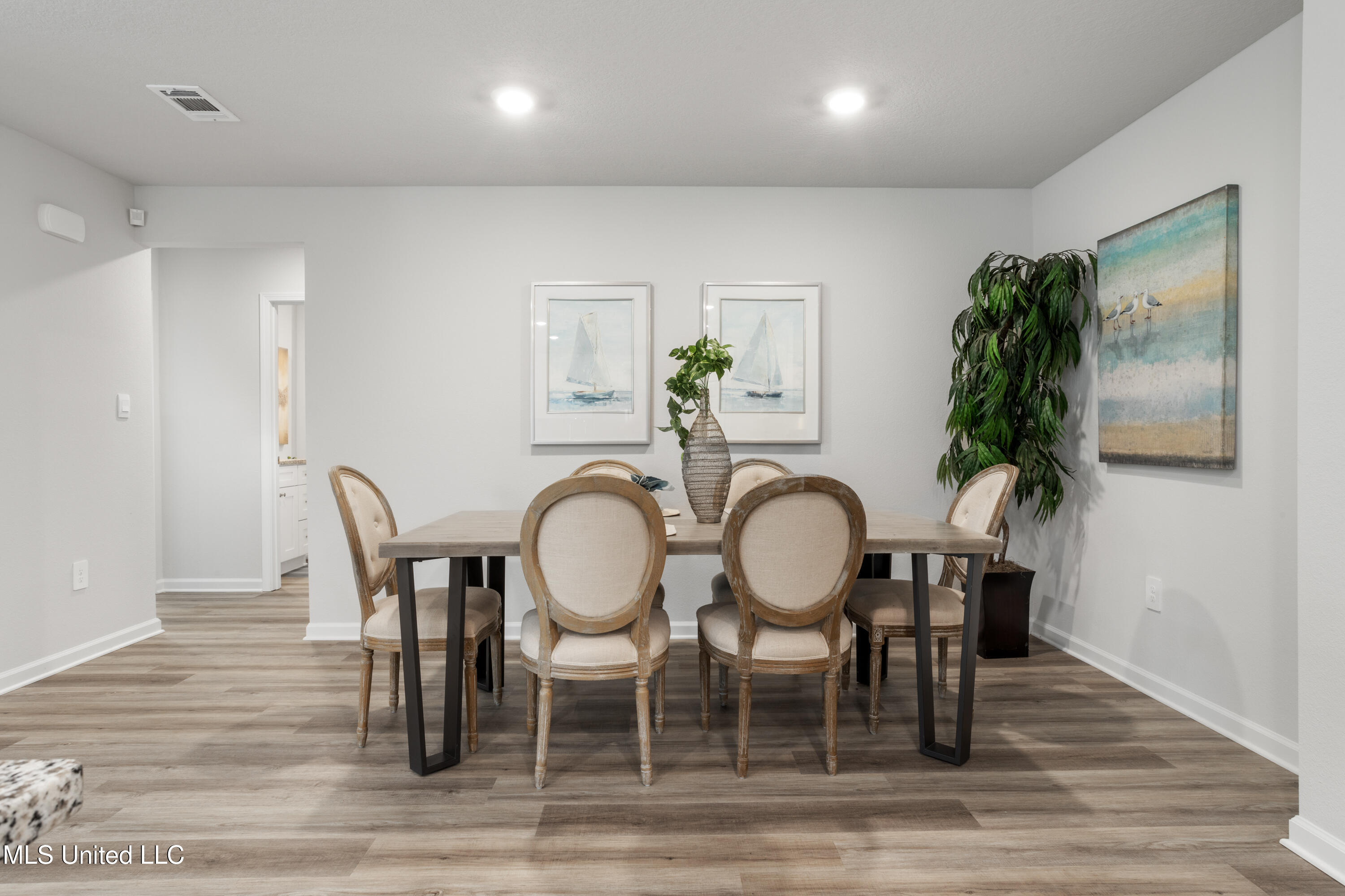 15969 Blue Rdg Drive Gulfport, MS 39503 - Photo 17 of 38 Dining Area