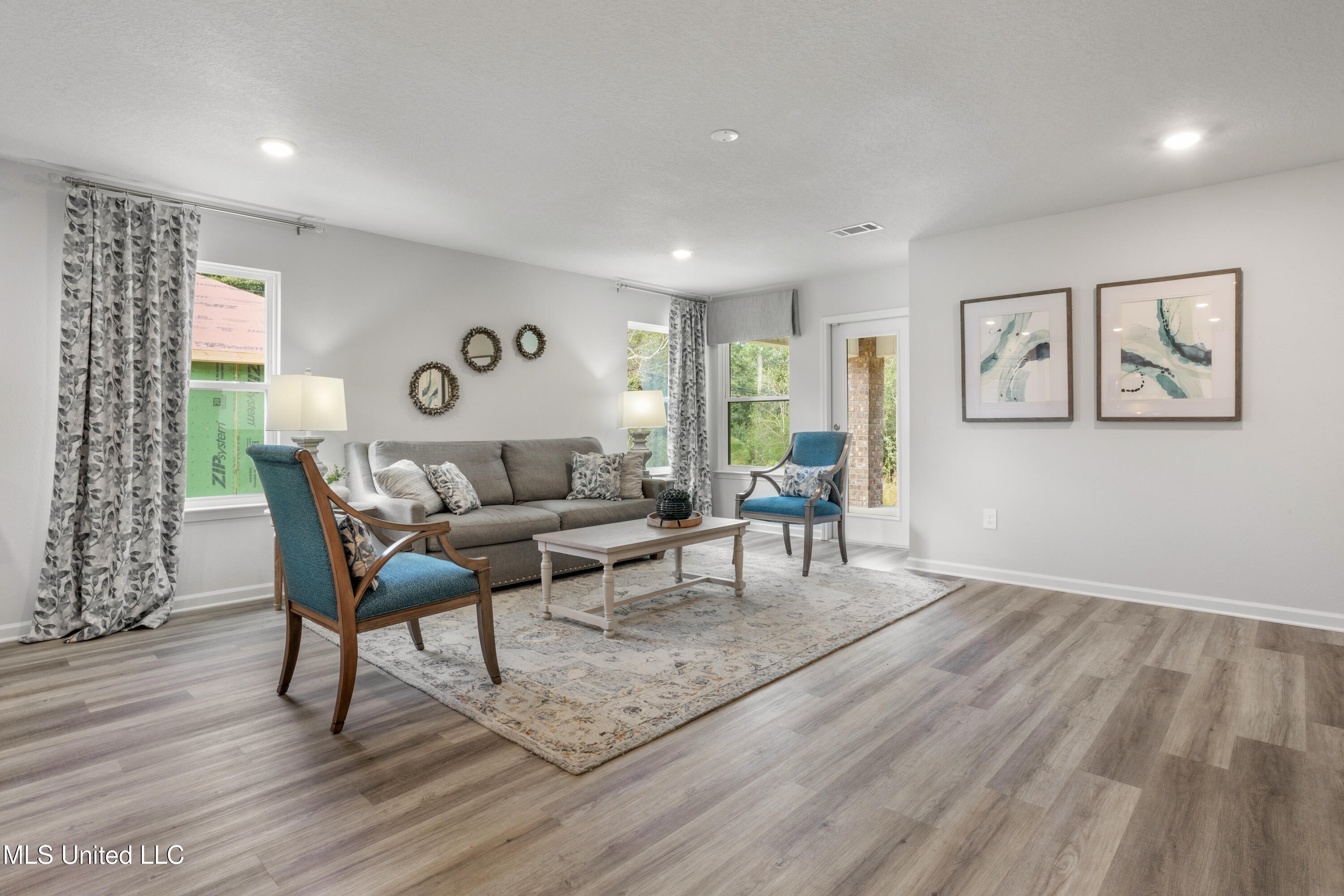 15969 Blue Rdg Drive Gulfport, MS 39503 - Photo 5 of 38 Living Area