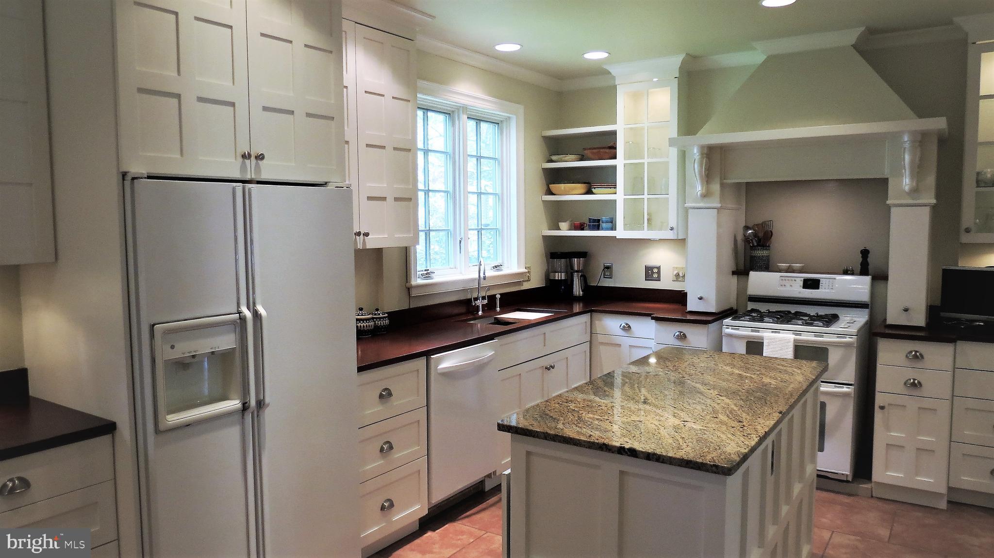 137 Springdale Road York, PA 17403 - Photo 18 of 53 Gallery Image 18