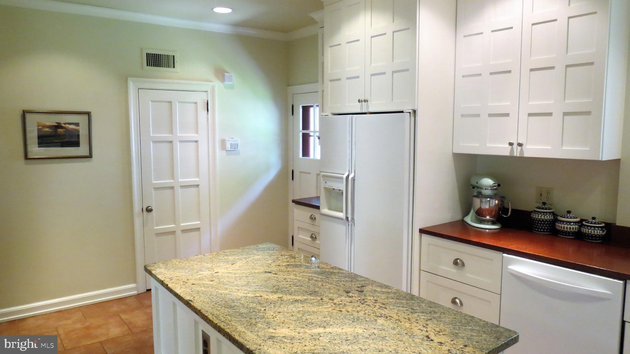 137 Springdale Road York, PA 17403 - Photo 22 of 53 Gallery Image 22