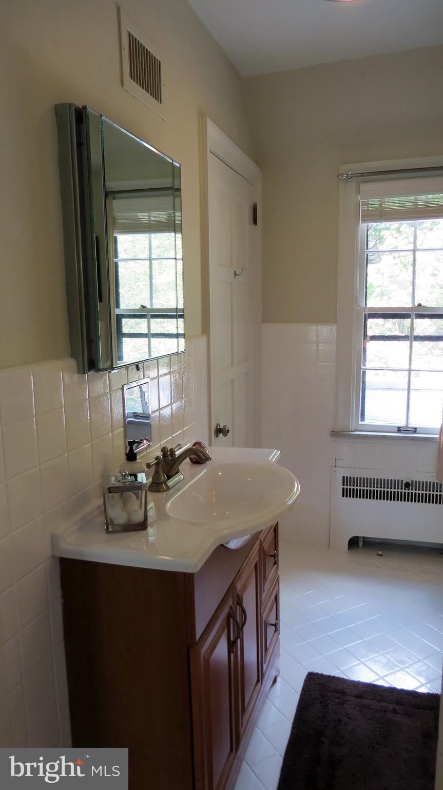 137 Springdale Road York, PA 17403 - Photo 34 of 53 Gallery Image 34