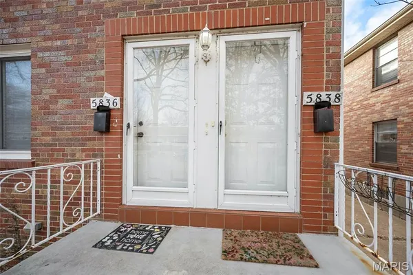 $399,900 | 5836 Robert Avenue, Unit 38, St. Louis, MO 63109