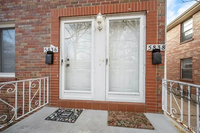 $450,000 | 5836 Robert Avenue, Unit 38, St. Louis, MO 63109