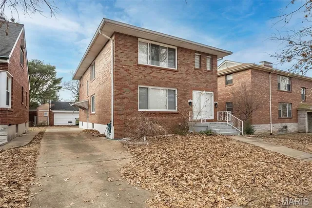 $450,000 | 5836 Robert Avenue, Unit 38, St. Louis, MO 63109