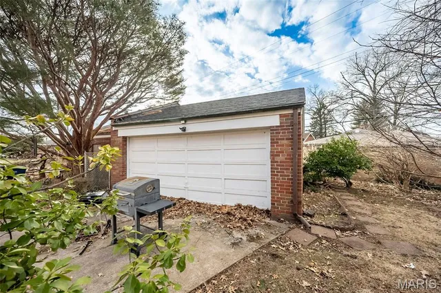 $450,000 | 5836 Robert Avenue, Unit 38, St. Louis, MO 63109