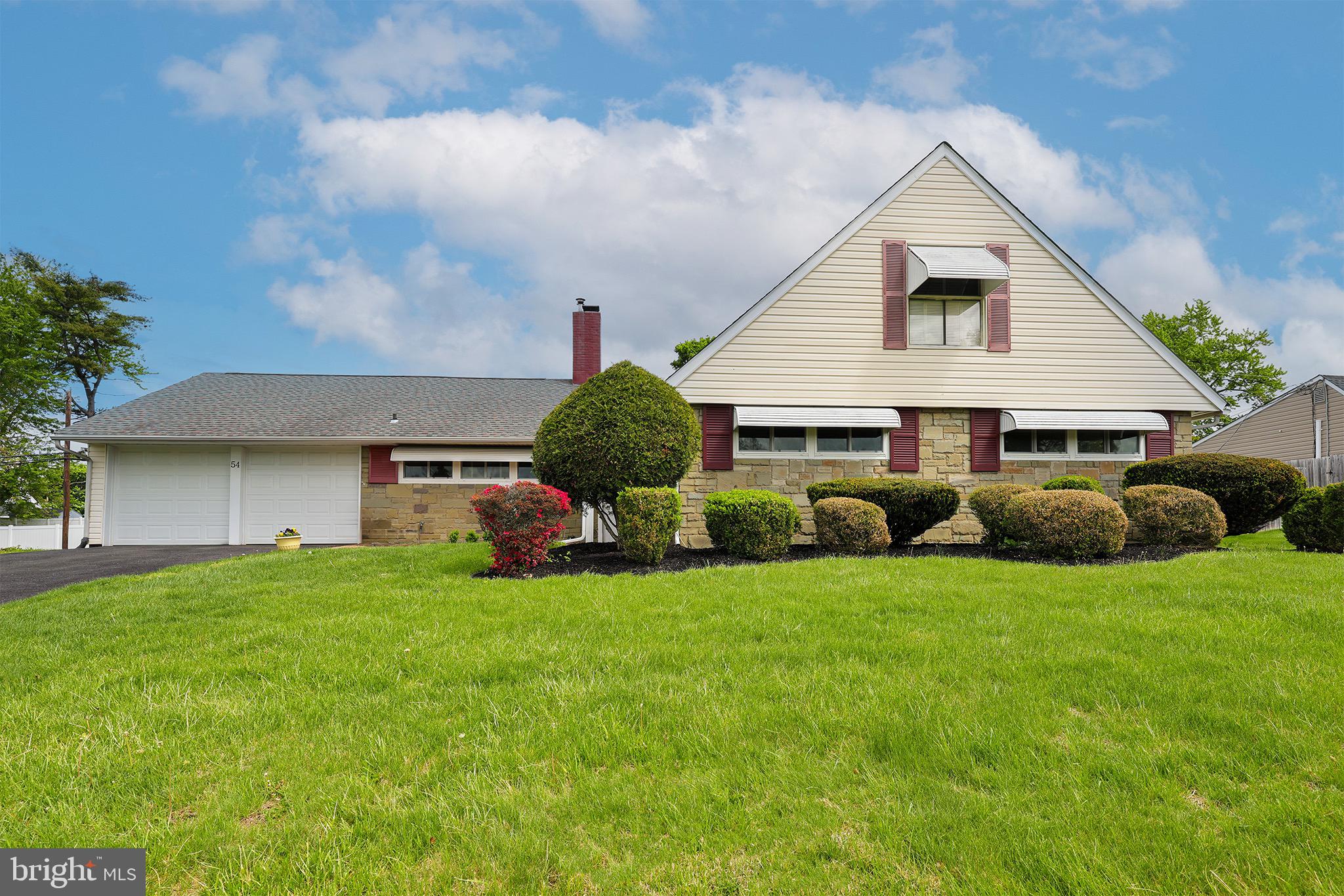 54 Red Berry Road Levittown, PA 19056 - Photo 2 of 31 Gallery Image 2