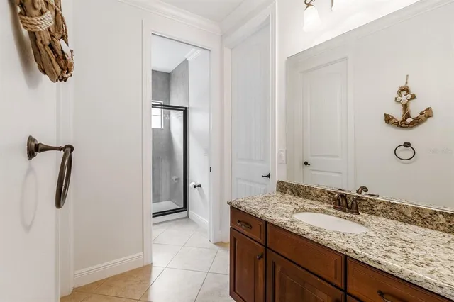 a view of entryway and hall