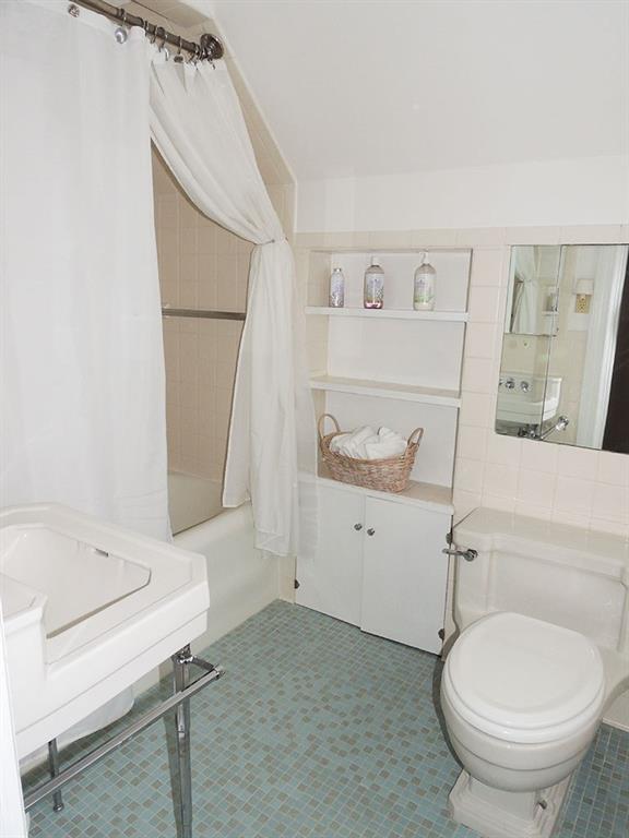 1356 State Street Bangor, ME 04401 - Photo 26 of 35 Upstairs full bathroom features...