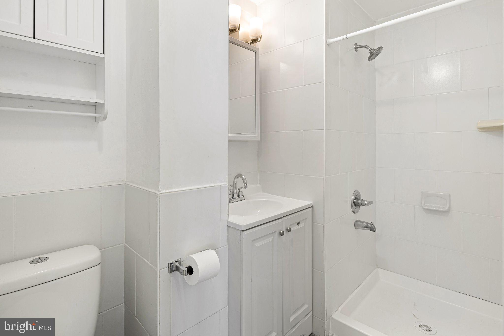 13 Rodney Road Bryn Mawr, PA 19010 - Photo 25 of 45 Full Bath