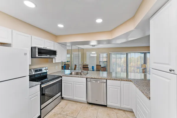 $2,400 | 1605 Highway 1, Unit V6306, Jupiter, FL 33477