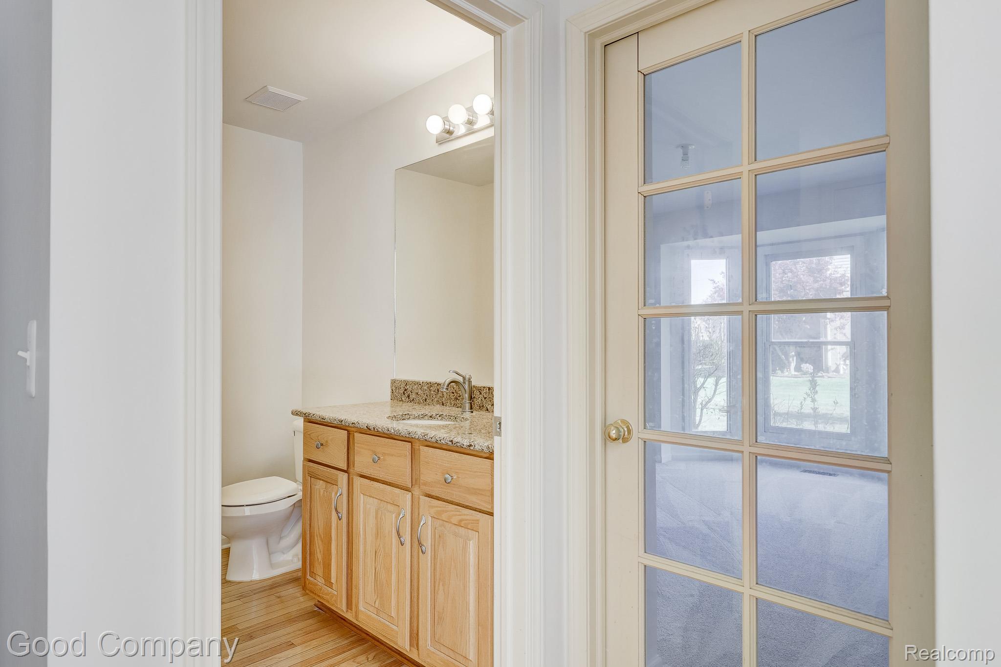3526 Inverness Drive Rochester, MI 48306 - Photo 34 of 82 3526 Inverness Dr.-26.jpg