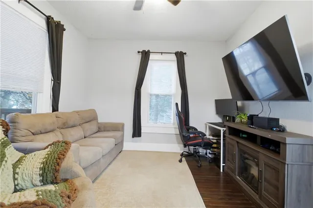 $199,500 | 7 East Ottawa Street, Paola, KS 66071