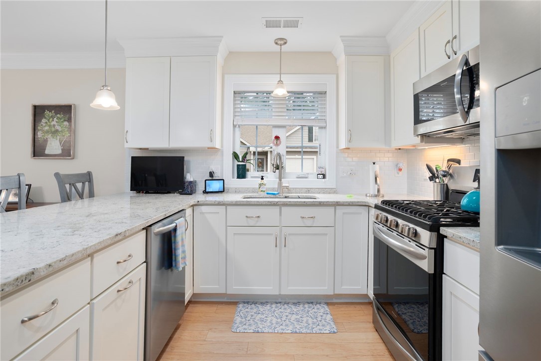 38 Rivers Edge Drive Coventry, RI 02816 - Photo 13 of 24
