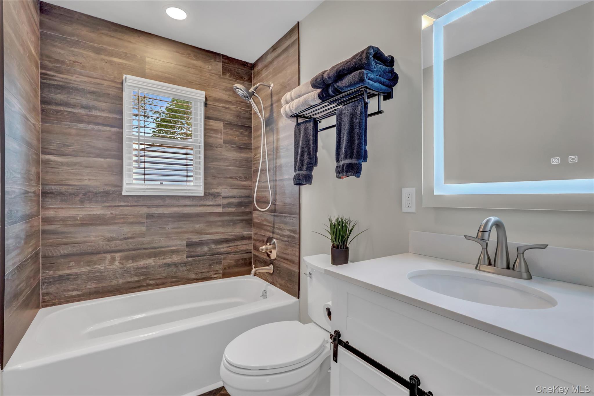 420 Dare Road Selden, NY 11784 - Photo 21 of 42 Full Bathroom