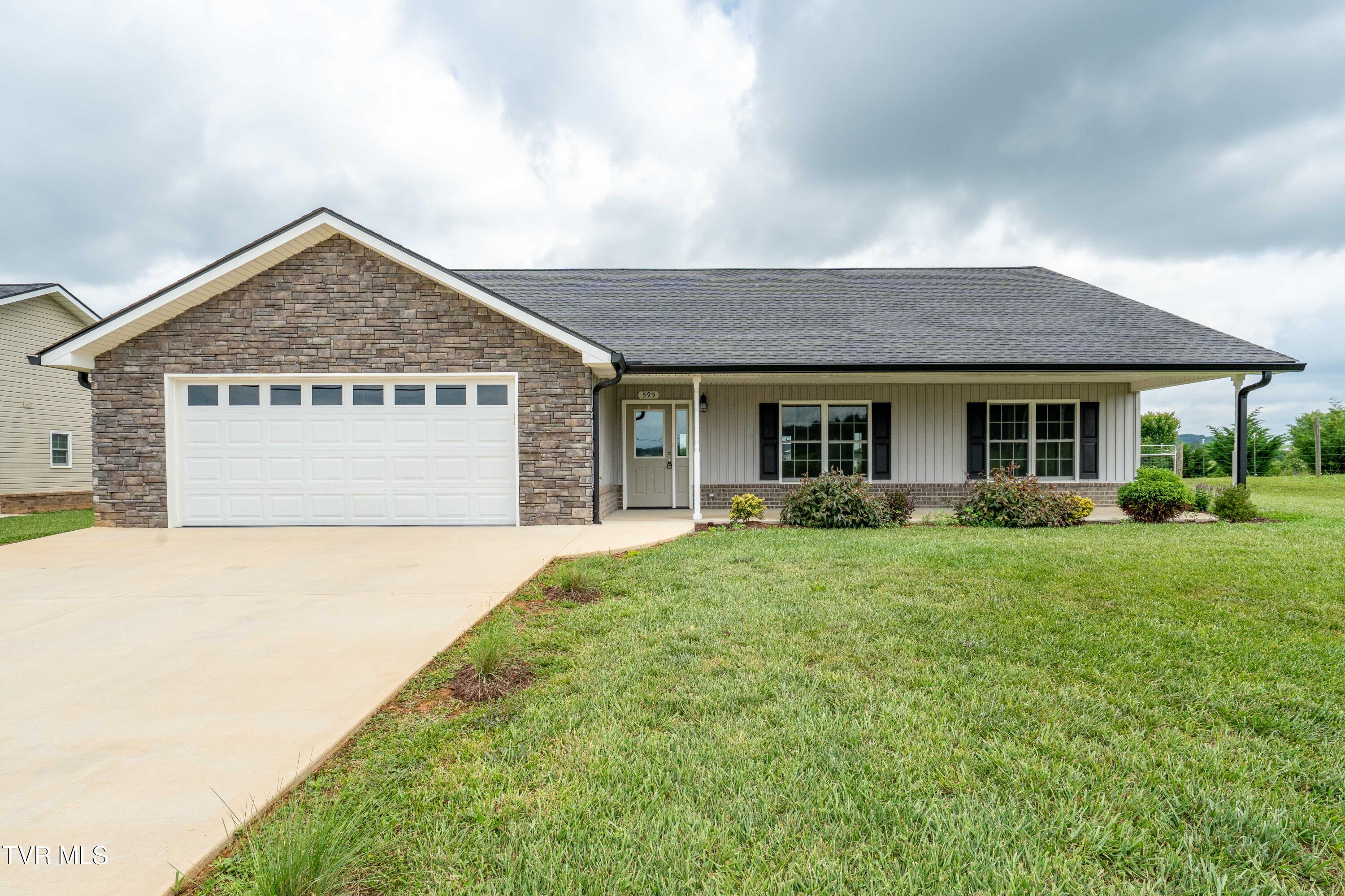 595 Pleasant Valley Road Jonesborough, TN 37659 - Photo 12 of 55 595 Pleasant Valley Road (27 of 72)