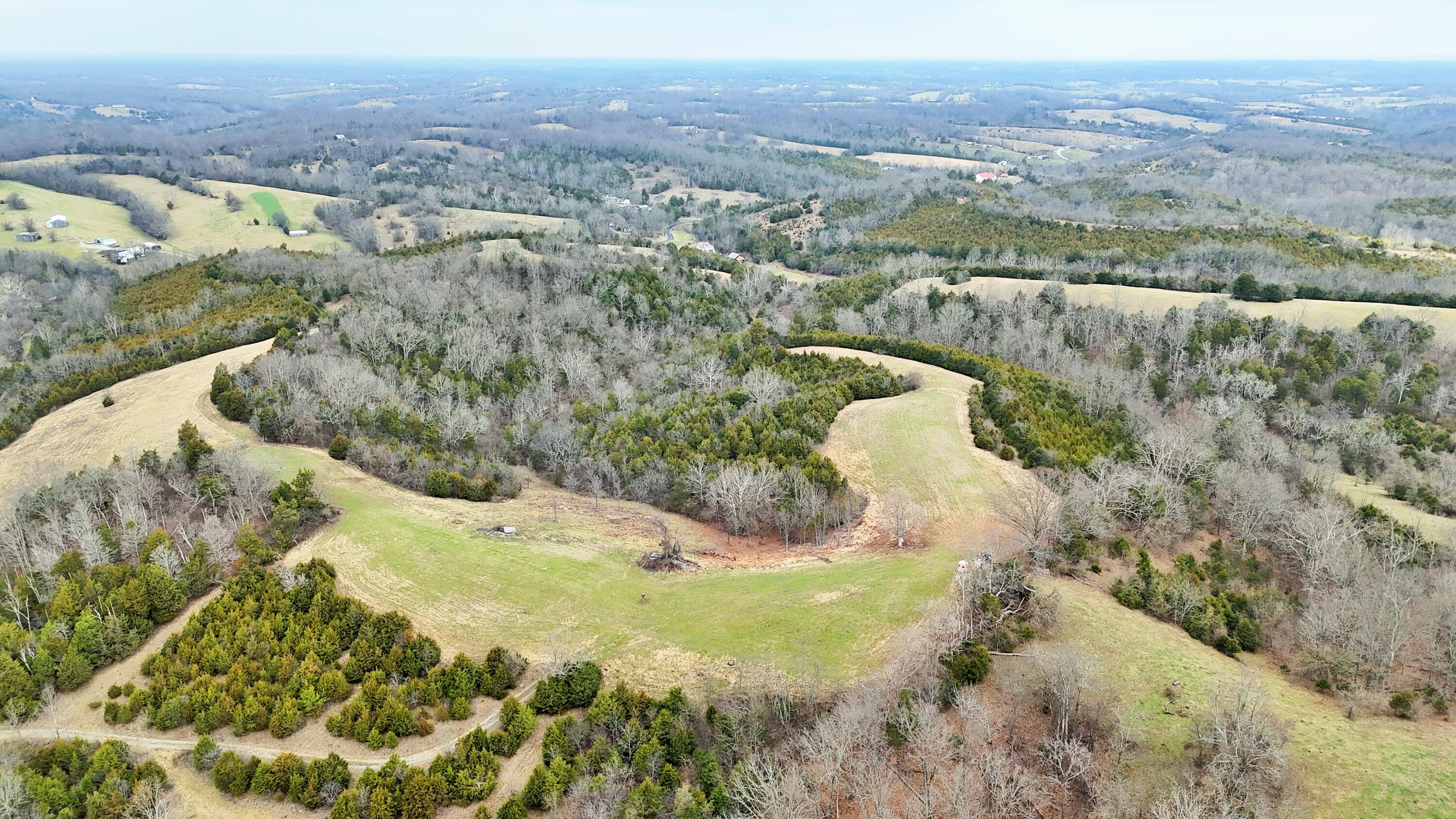 877 Fallis Run Road Harrodsburg, KY 40330 - Photo 7 of 34 DJI_20251227124055_0012_D (2)