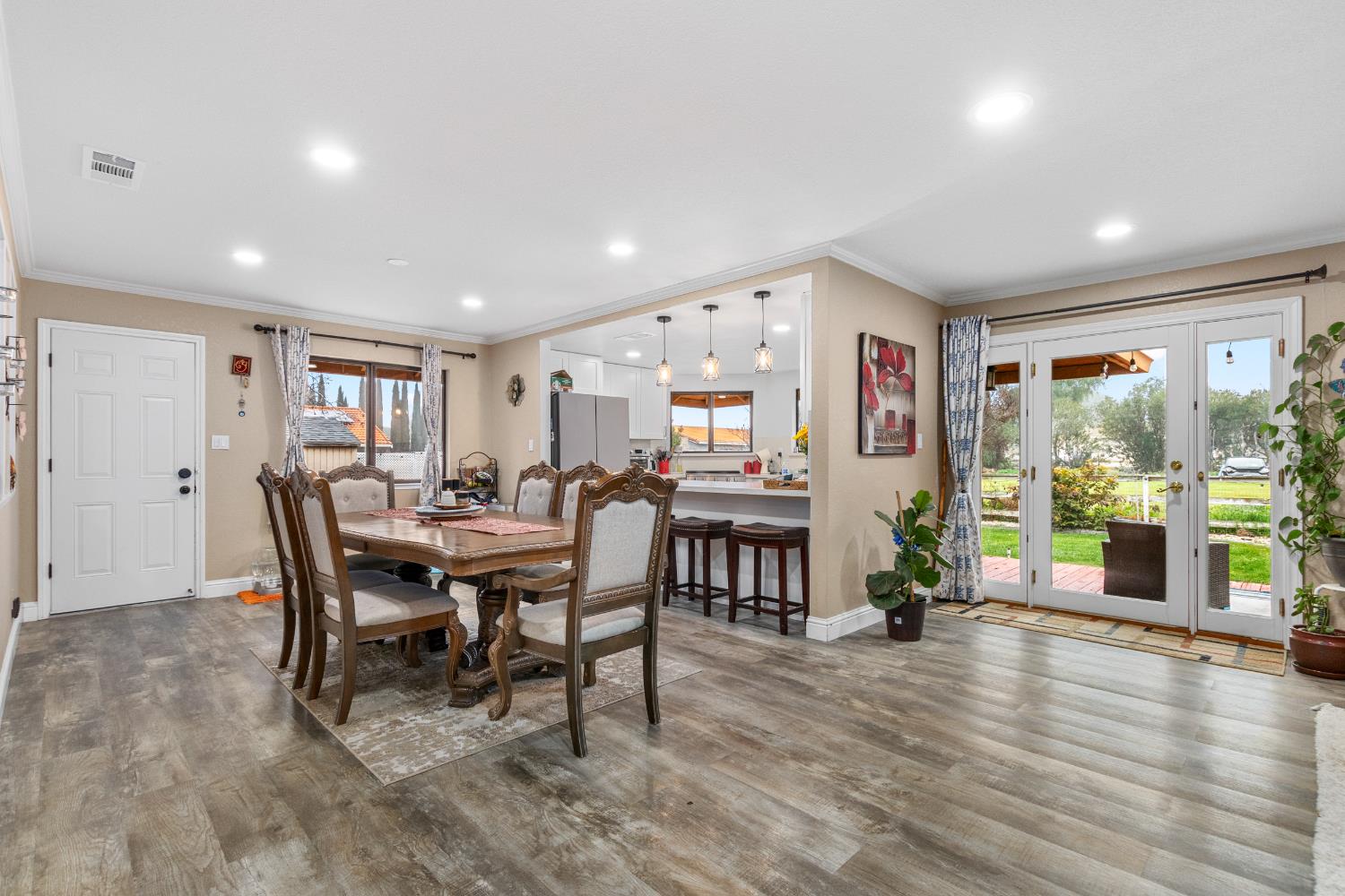 17188 Von Sosten Road Tracy, CA 95304 - Photo 6 of 39