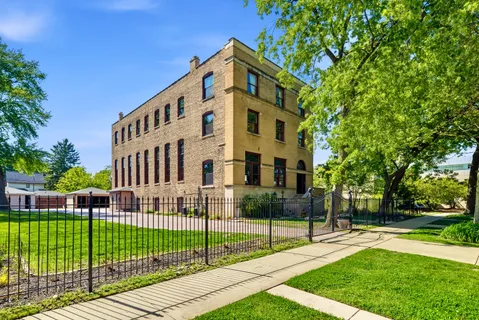 $3,000 | 117 South Lombard Avenue, Unit G, Oak Park, IL 60302