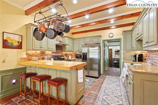 $2,250,000 | 109 Rockbrook Court, Banner Elk, NC 28604