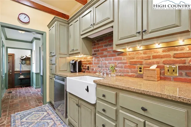 $2,250,000 | 109 Rockbrook Court, Banner Elk, NC 28604