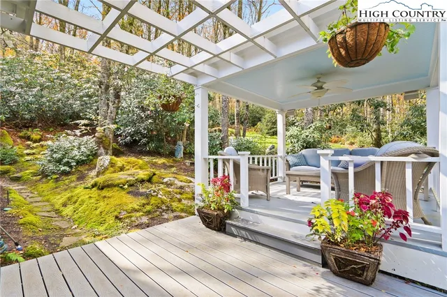 $2,250,000 | 109 Rockbrook Court, Banner Elk, NC 28604