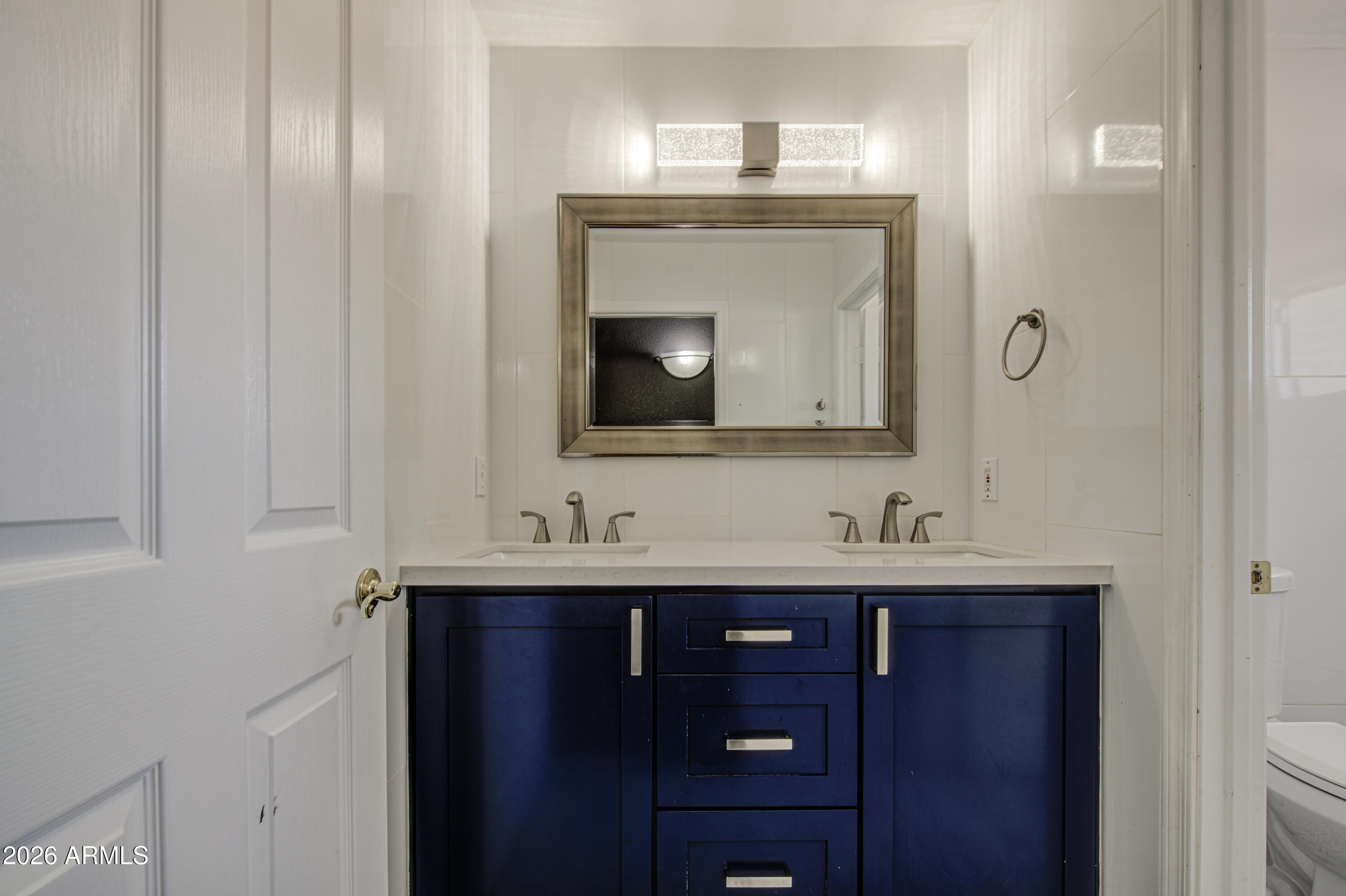 12403 West Monte Vista Road Avondale, AZ 85392 - Photo 43 of 63 Bathroom 2-pic 1