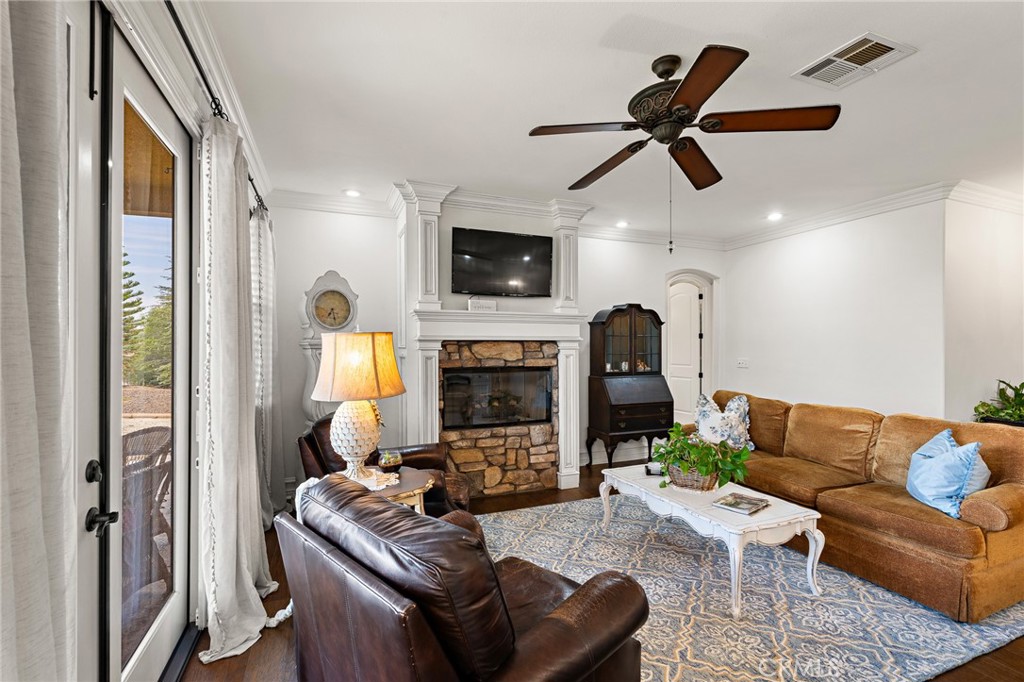 14787 Wood Riverside, CA 92508 - Photo 51 of 68 Cottage Residence: Living Room