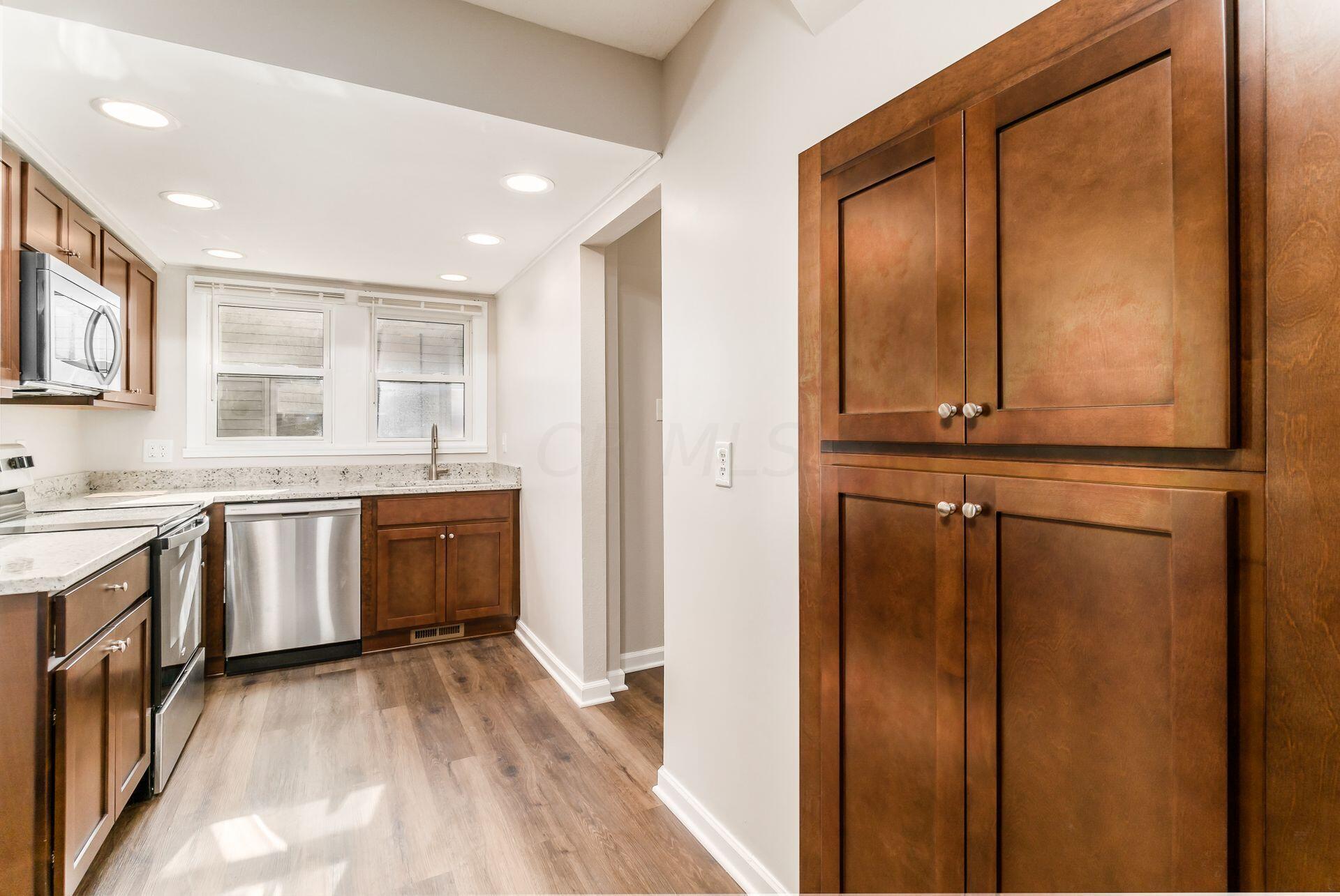 265 Danhurst Road Columbus, OH 43228 - Photo 12 of 28 Gallery Image 12