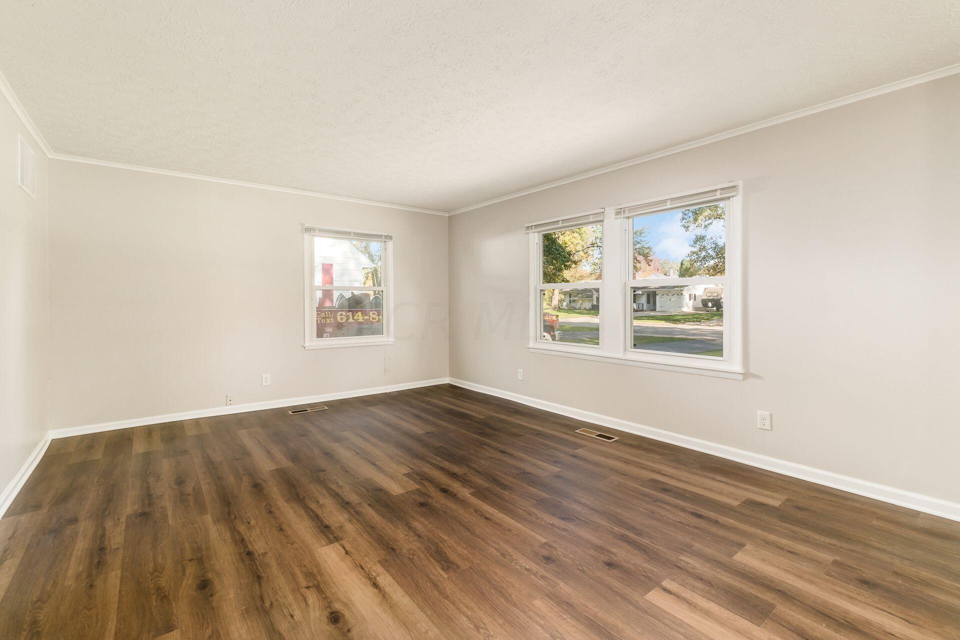 265 Danhurst Road Columbus, OH 43228 - Photo 3 of 28 Gallery Image 3