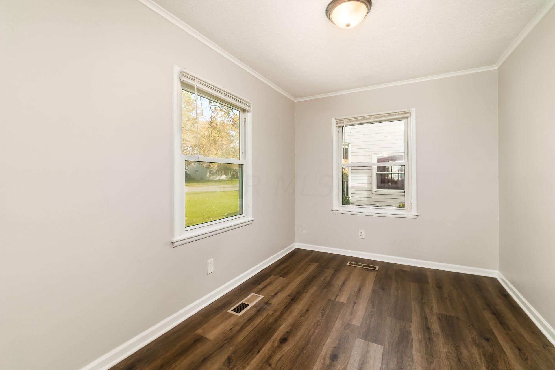 265 Danhurst Road Columbus, OH 43228 - Photo 4 of 28 Gallery Image 4
